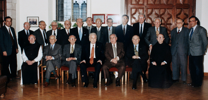 Fotografia de grup dels membres de l'Acadèmia<br> el dia 10 d'abril de 1997.